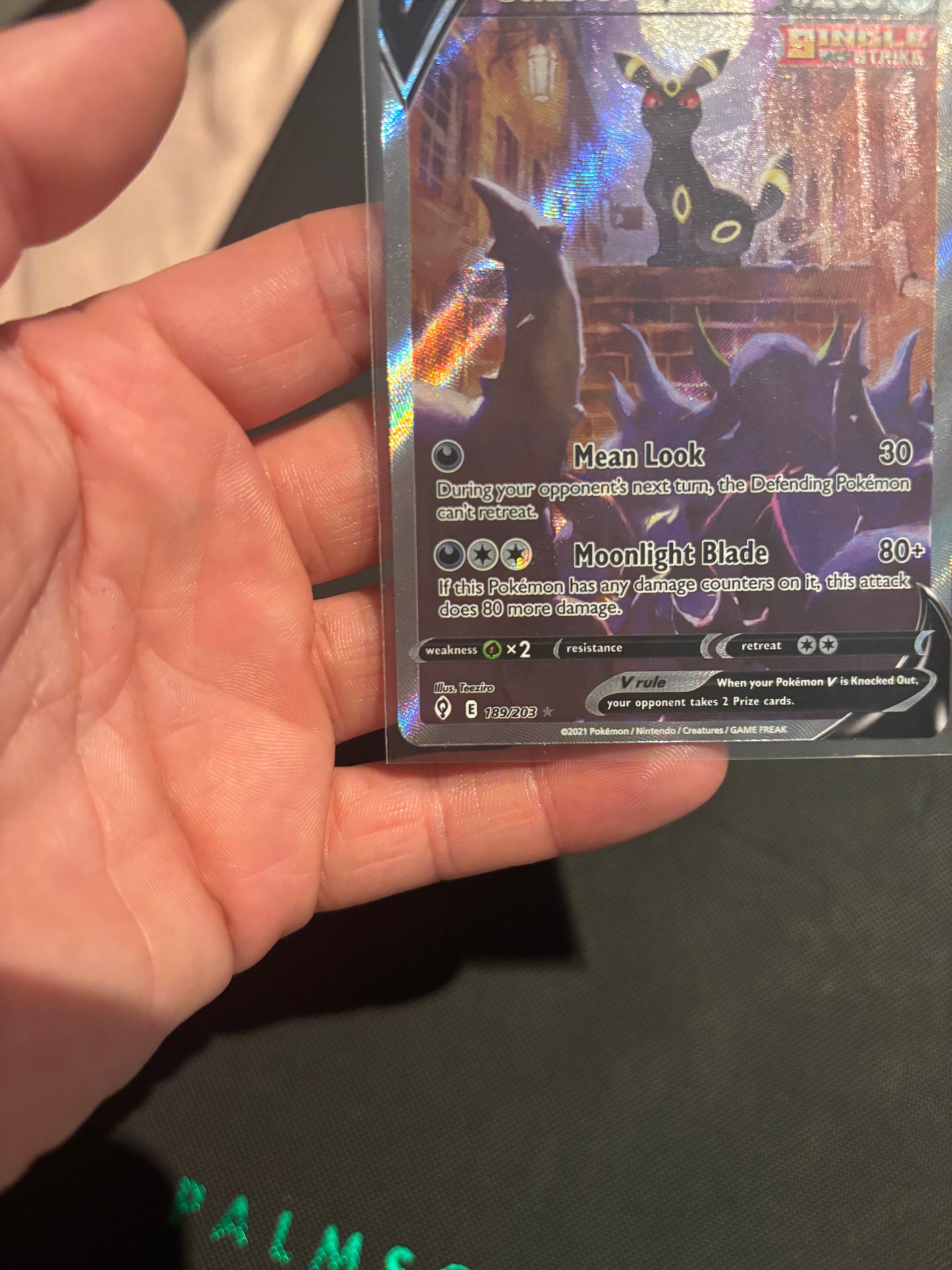 Umbreon V #189 Pokemon Evolving Skies - Backtotheculturecollectables